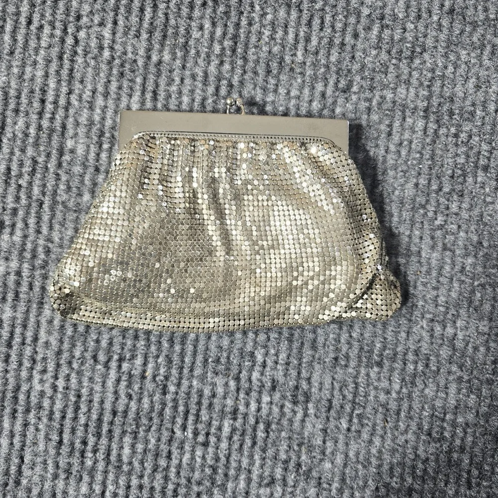 Vintage Whiting & Davis Silver Mesh Evening Clutch Bag